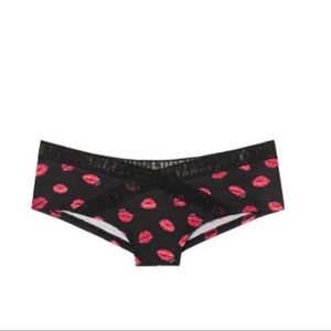 VS PINK Lips Mesh Logo Cheekster